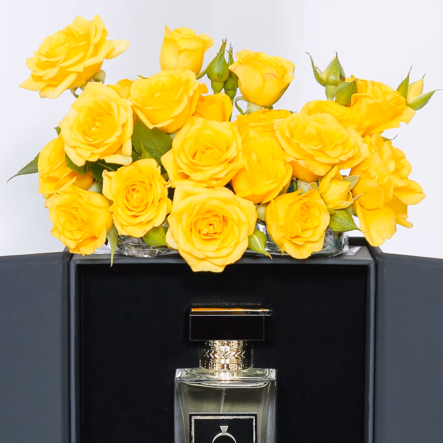 Yellow Roses with Deja Vue EDP 100 ml | Agapi Perfumes