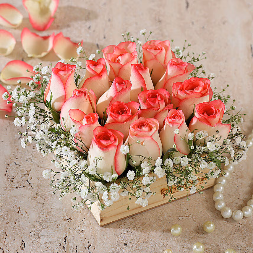 16 Pink Roses Arrangement In Wooden Base