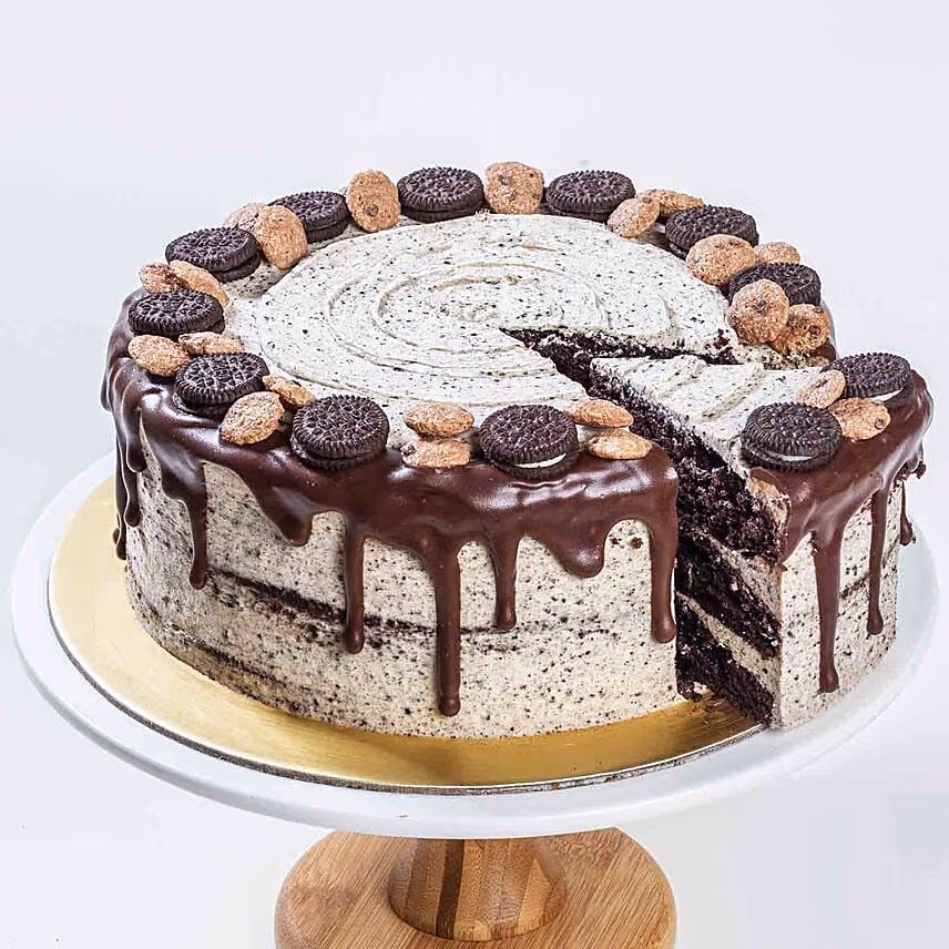 Cookies N Creme Cake 5 inches