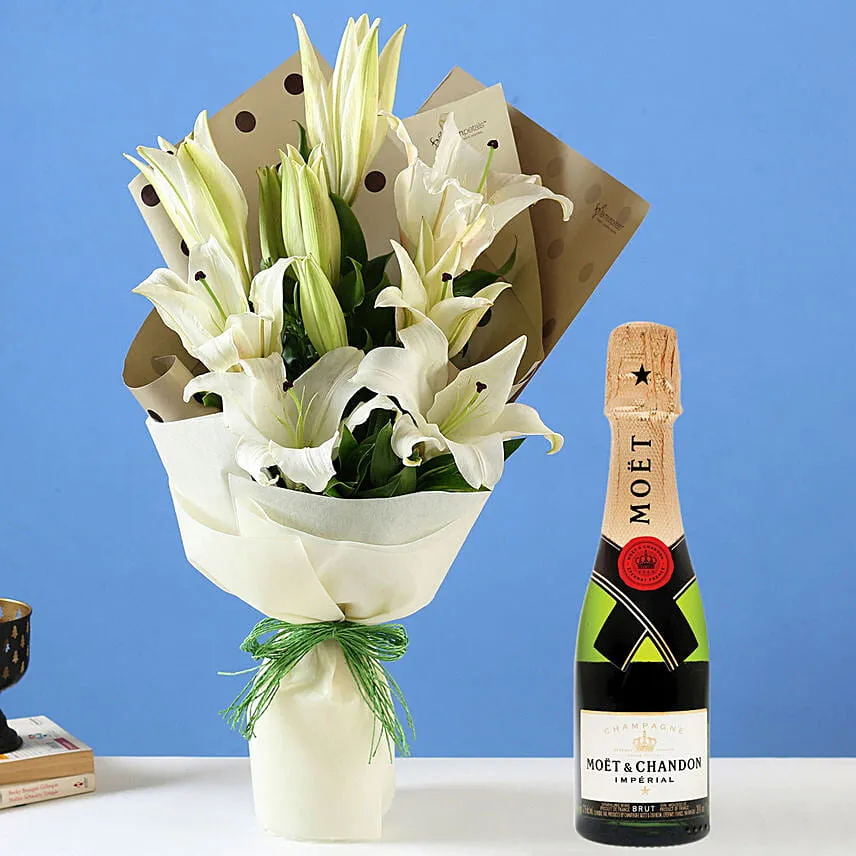 4 White Oriental Lilies Bouquet with Moet Champagne 200ml