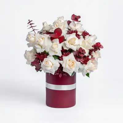 Elegant National Day Flower Vase Arrangement