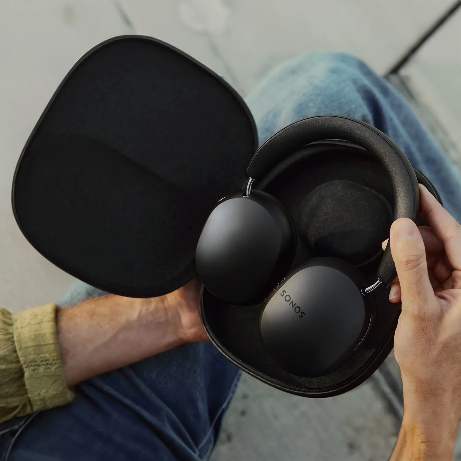 Sonos Ace Premium Bluetooth Headphones – Sleek Black with Immersive Sound
