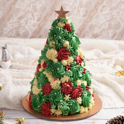 Festive Christmas Tree Chocolate Cake - Perfect for Holiday Gatherings