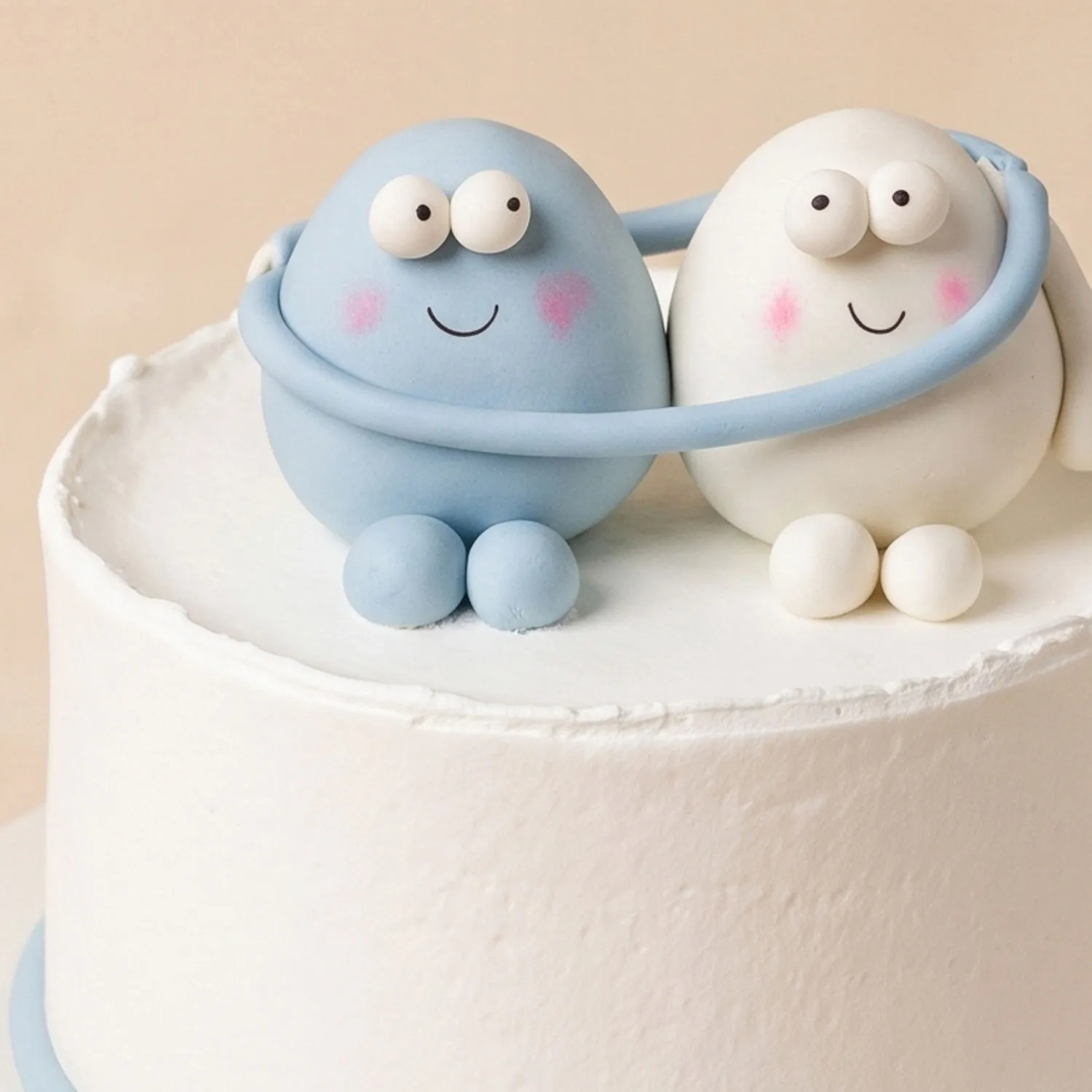 Adorable Best Friends Hug Cake