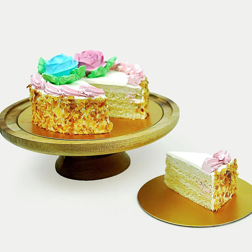 Box Of Roses With Butter Sponge Cake