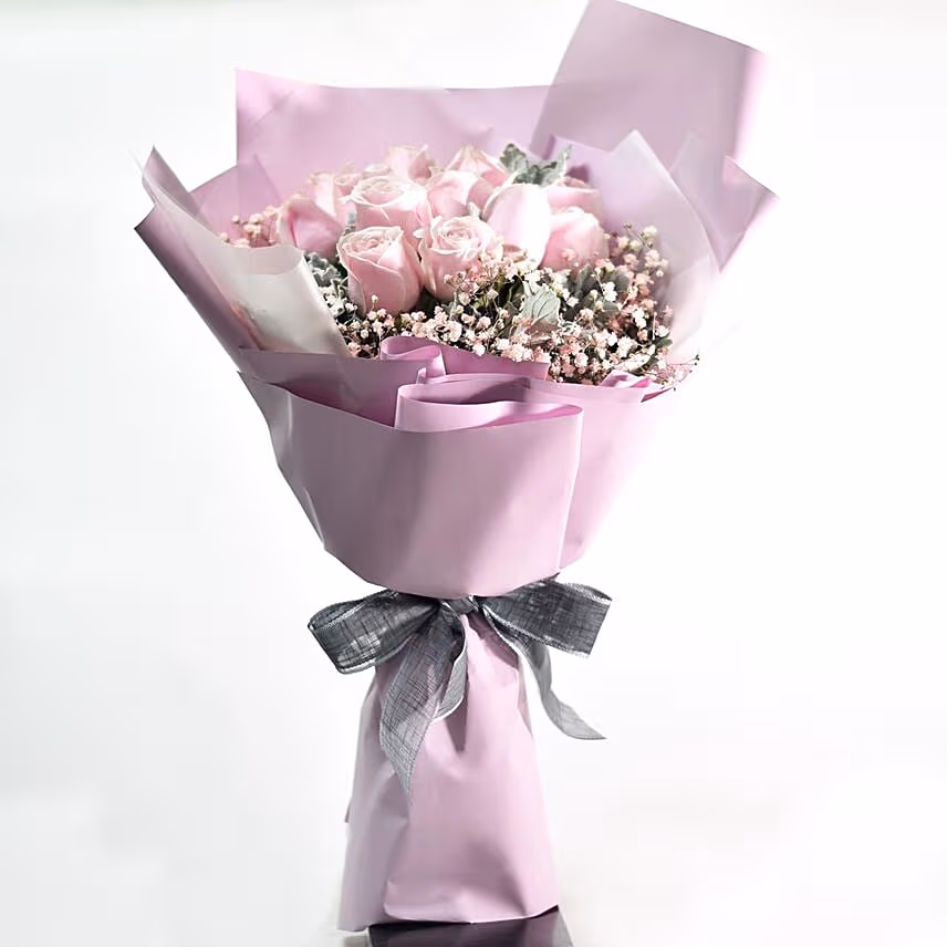 Beautiful Pink Roses Bouquet With Ferrero Rocher