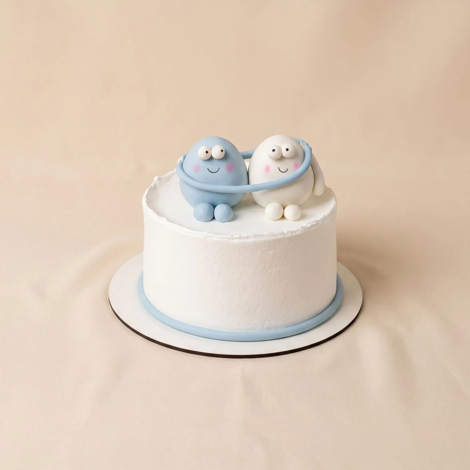 Adorable Best Friends Hug Cake