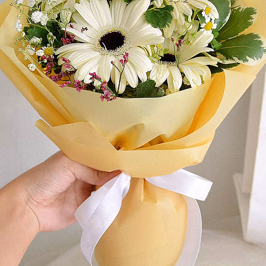 Peaceful White Gerberas Bouquet With Chocolate Cake