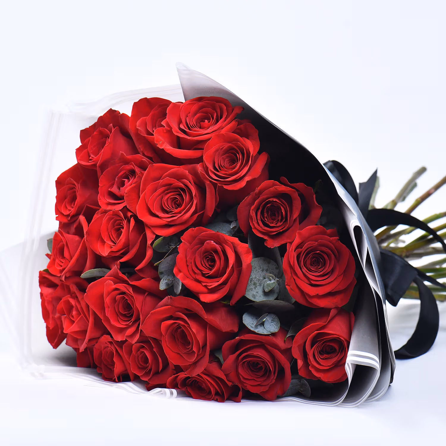 Elegant Bouquet of 20 Timeless Red Roses