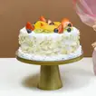 Elegant Bouquet of Blushing Roses with Delectable Fruit Cake