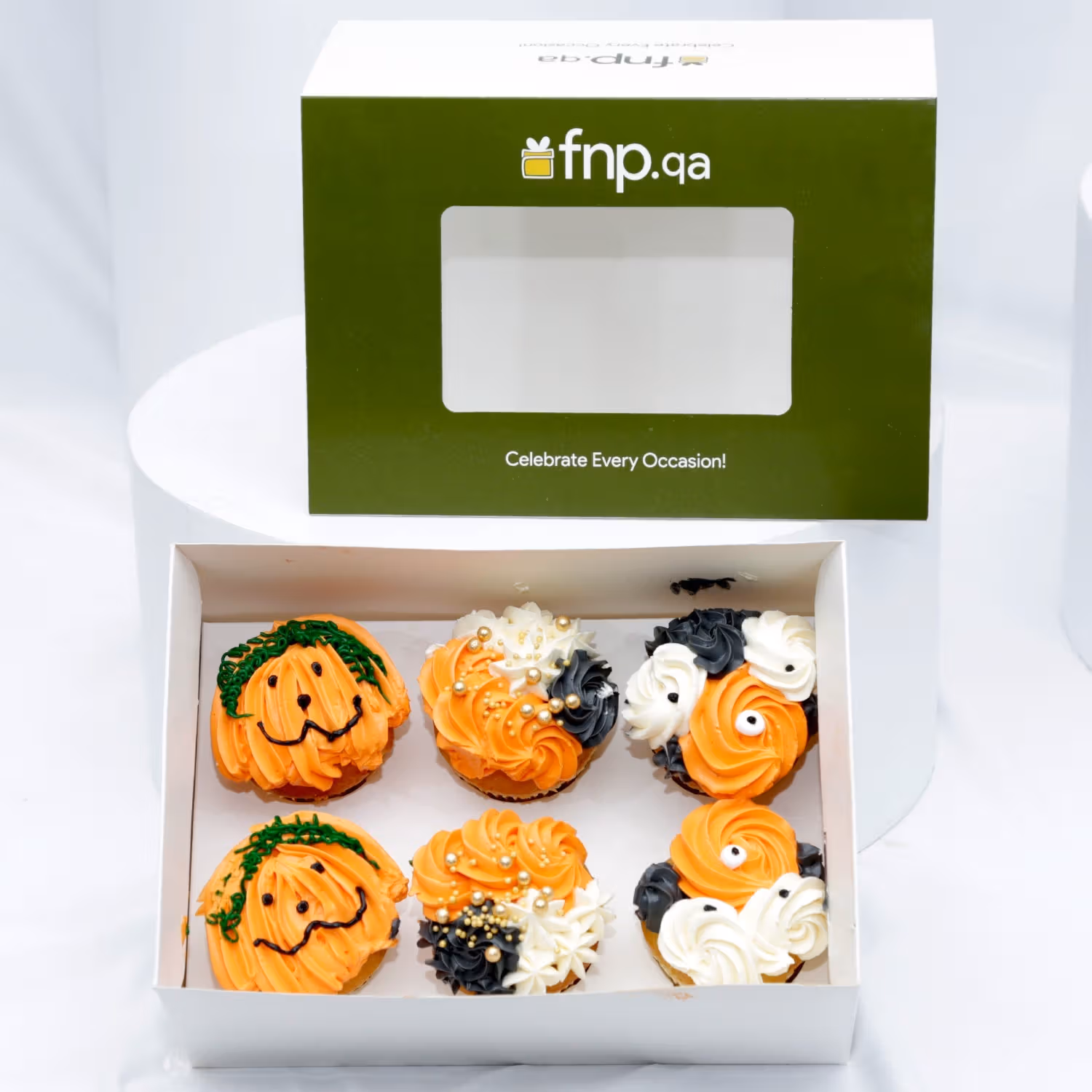 Delicious Halloween-Themed Vanilla Cupcakes - Pack of 6