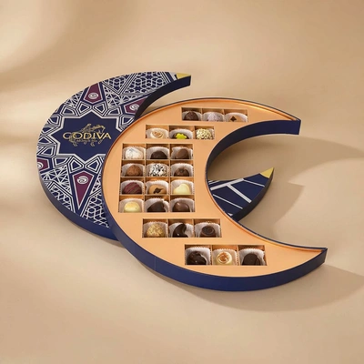 علبة شوكولاتة رمضان من جوديفا بشكل هلال - 24 قطعة