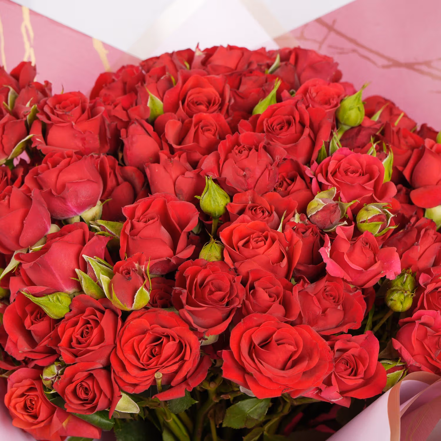 Elegant Valentine Red Spray Roses Bouquet - Bouquet