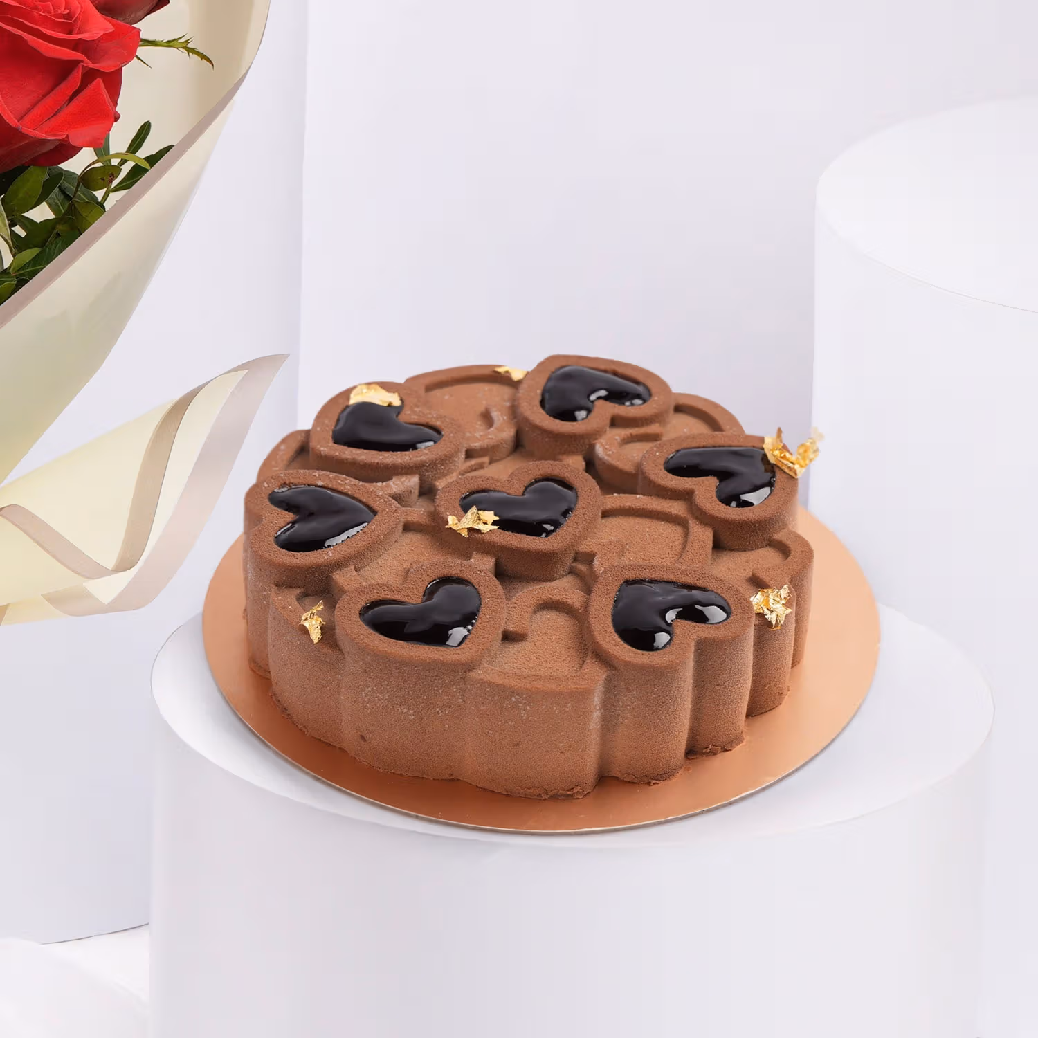 Romantic Red Rose Bouquet with Decadent Chocolate Cake - Perfect Gift for Loved Ones