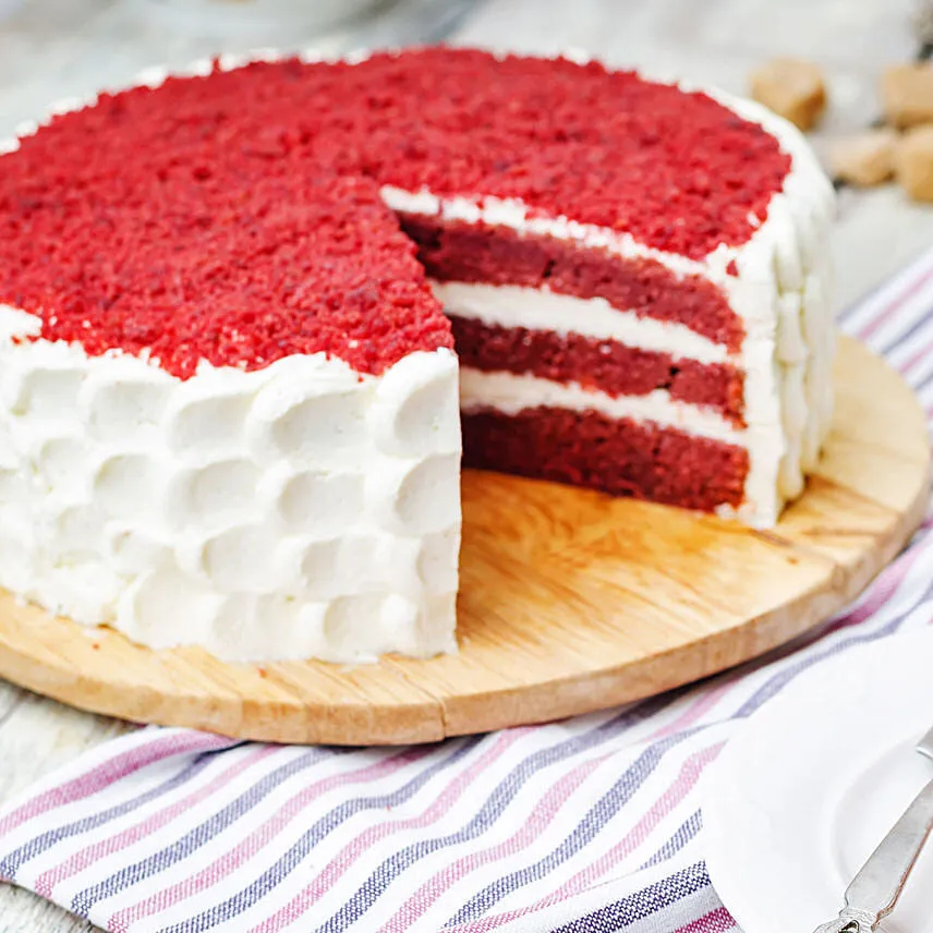 Creamy Red Velvet Cake 1.5 Kg