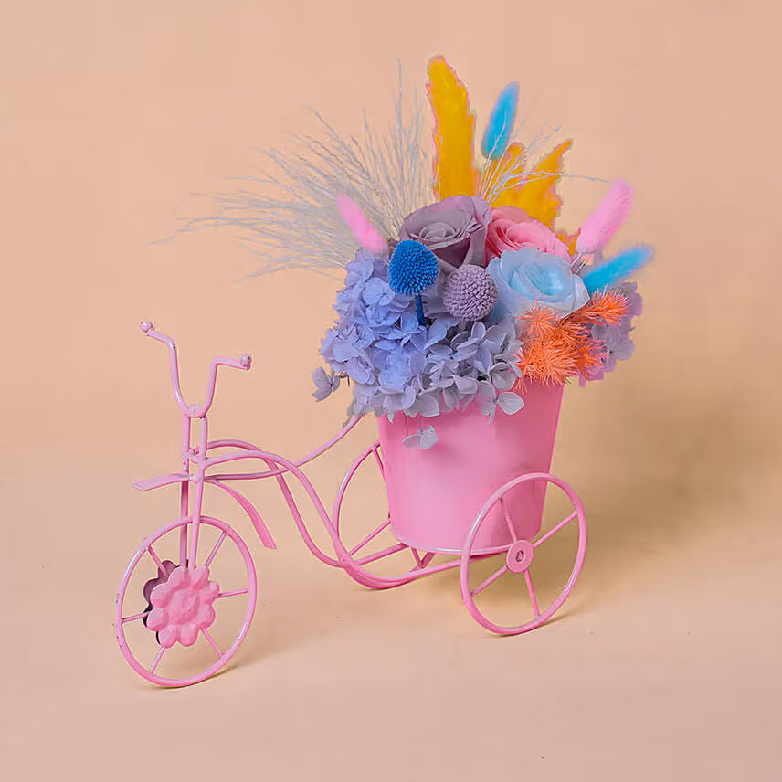 Hydrangea & Dry Flowers Arrangement for Valentine