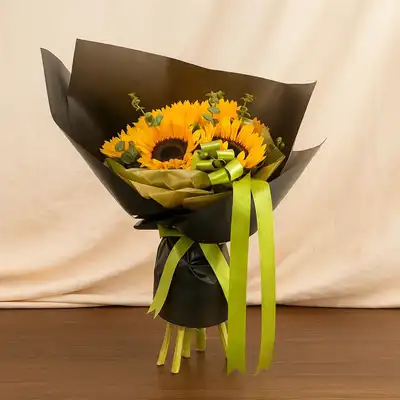 Charm of Sunshine Small Bouquet