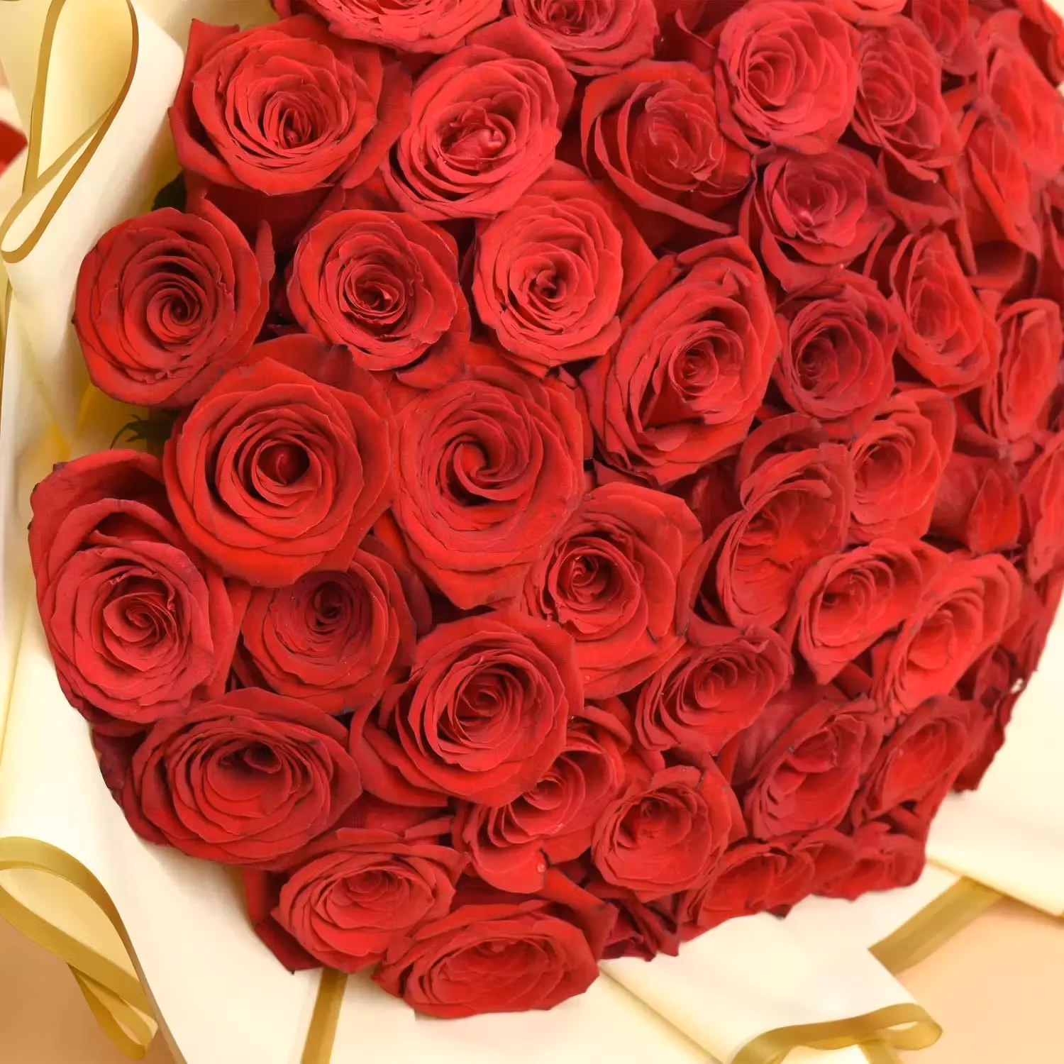 كومبو بوكيه ورد أحمر و كيكه حب
