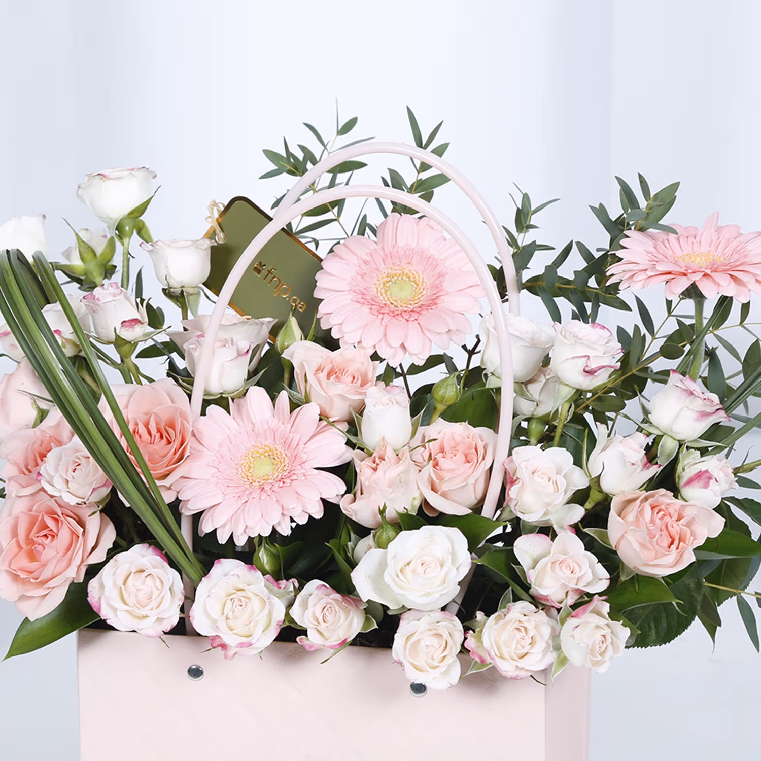 Gerbera & Rose Radiance: A Stunning Floral Arrangement