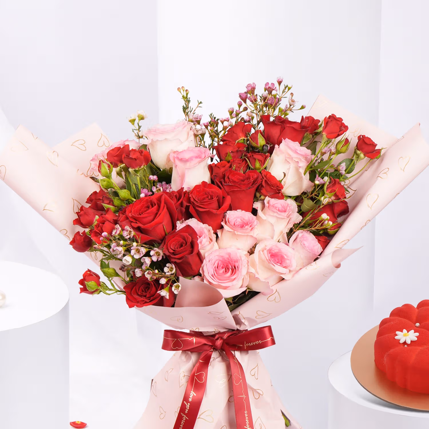Exquisite Rose Bouquet & Delectable Red Velvet Cake Combo