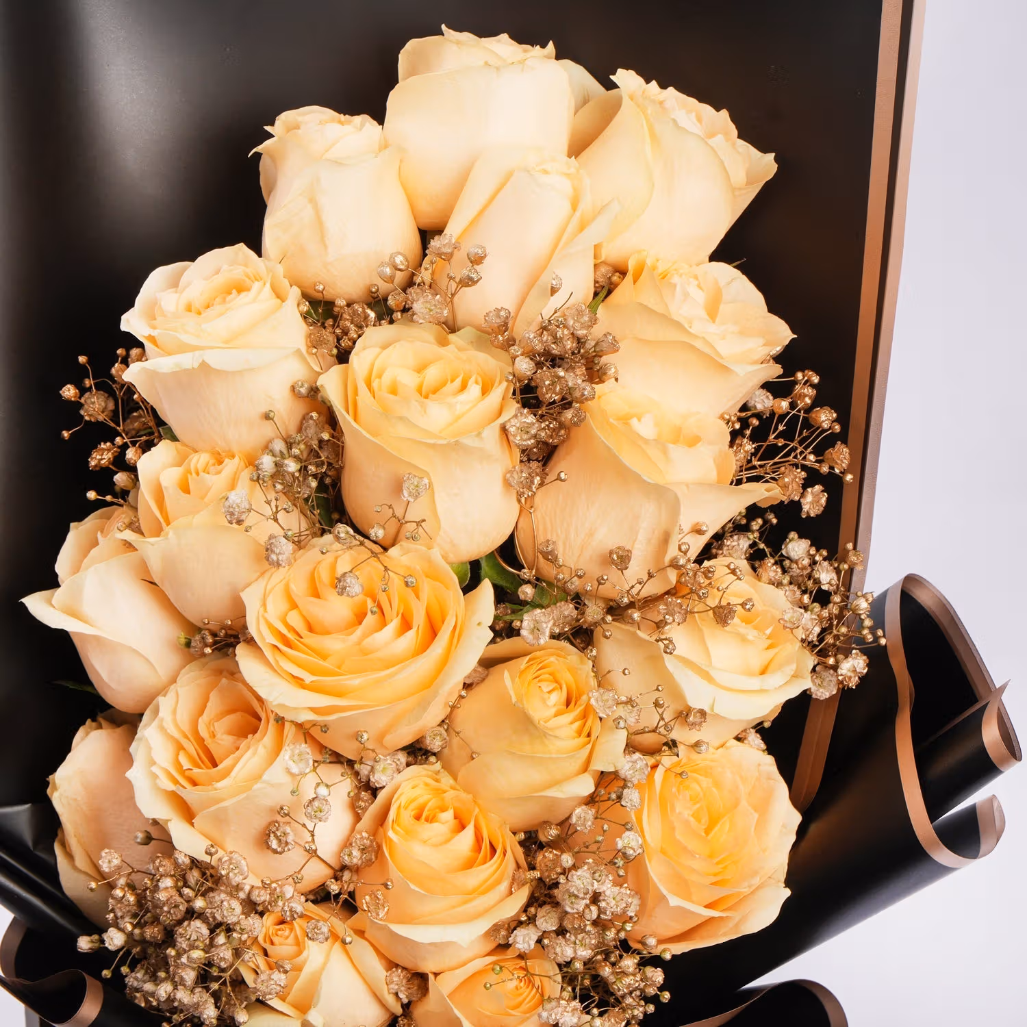 20 Peach Roses Bouquet