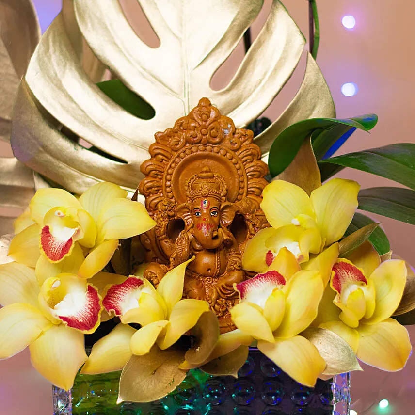 Festive Vibe Floral Vase N Ganesha Idol Combo