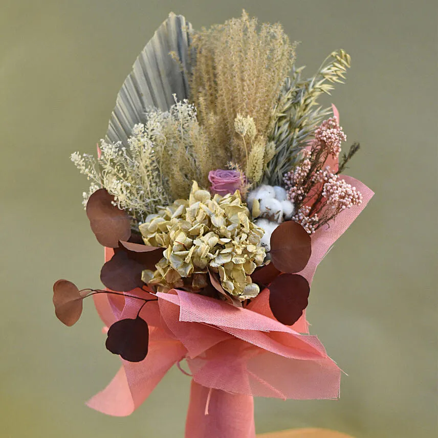 A Queen's Throne Floral Bouquet