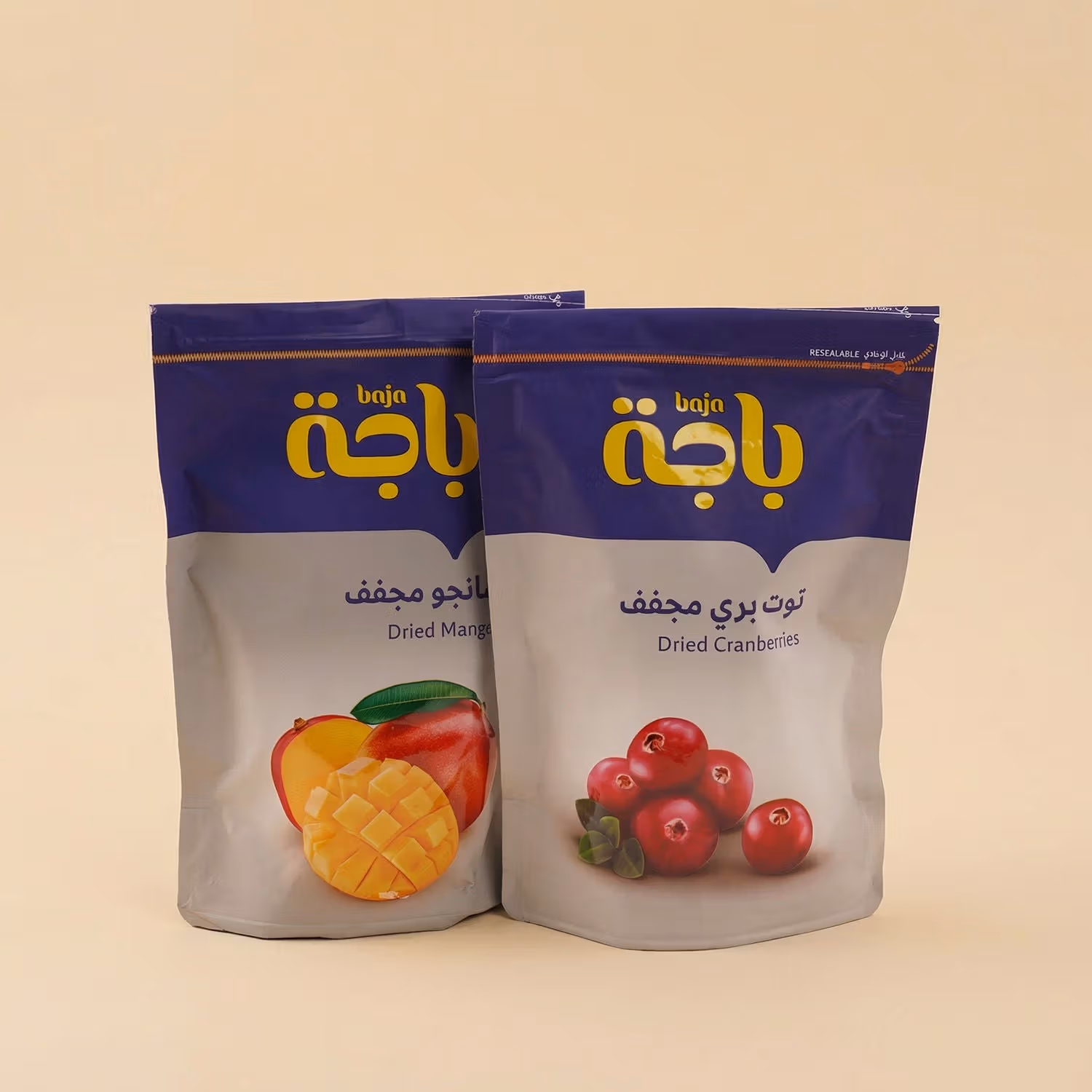 سلة فواكه مجففة و نبتة البوتس