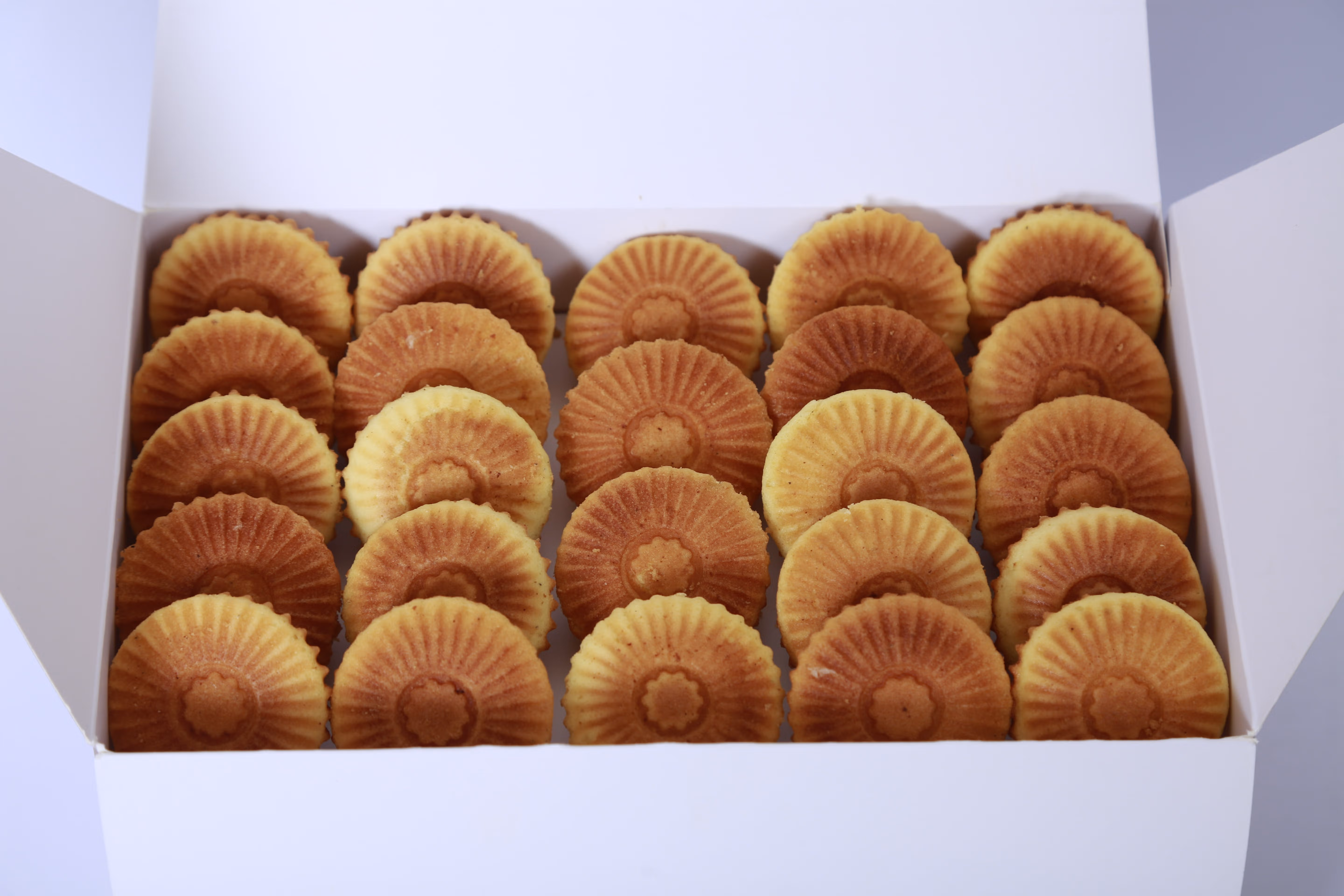 24 Pieces Khanfaroosh Box