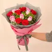 طقم هدايا باقة ورد احمر و زهري