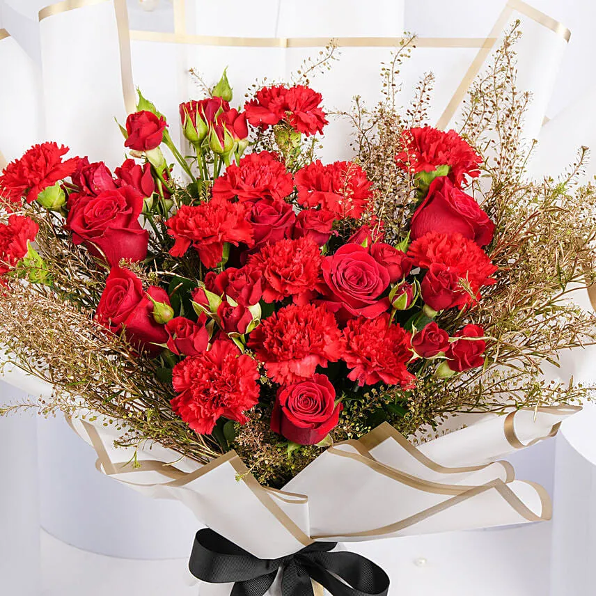 Carnations And Roses Blushes