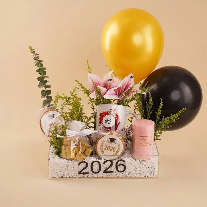 Graduation Mixed Roses Box