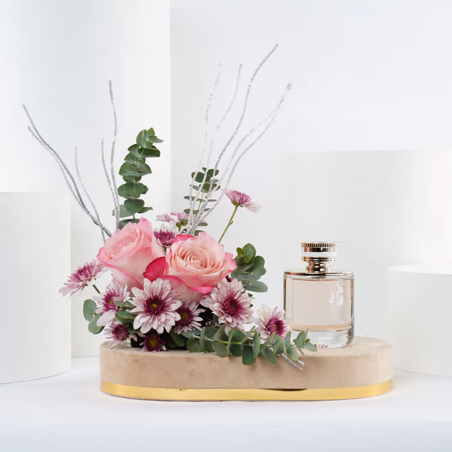 عطر بوشرون كواتر نسائي مع باقة ورد