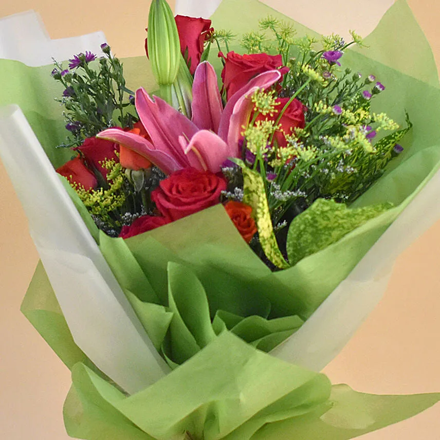 Prepossessing Mixed Flowers Bunch