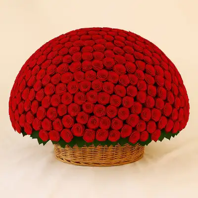 800 Red Roses Basket
