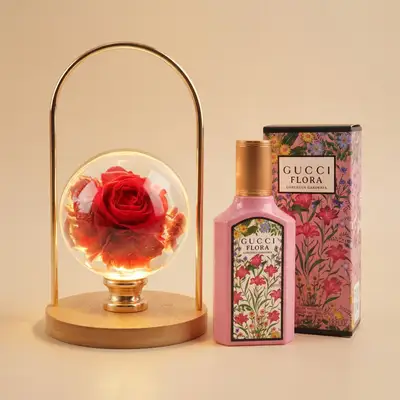 Forever Rose Frame with Gucci Flora Gardenia for Her 50 ML