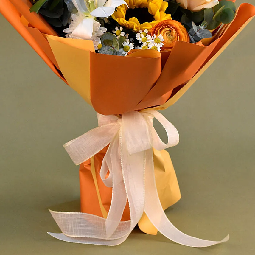 Graceful Mixed Flower Bouquet for Fathers Day