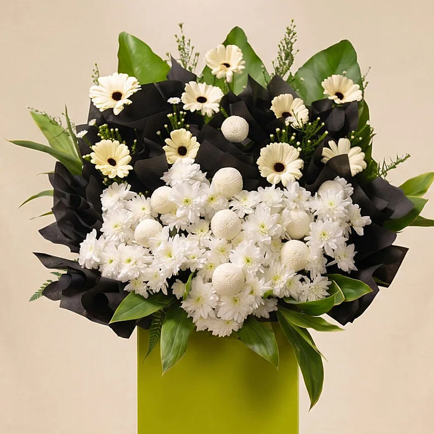 Pleasant White Flower Stand