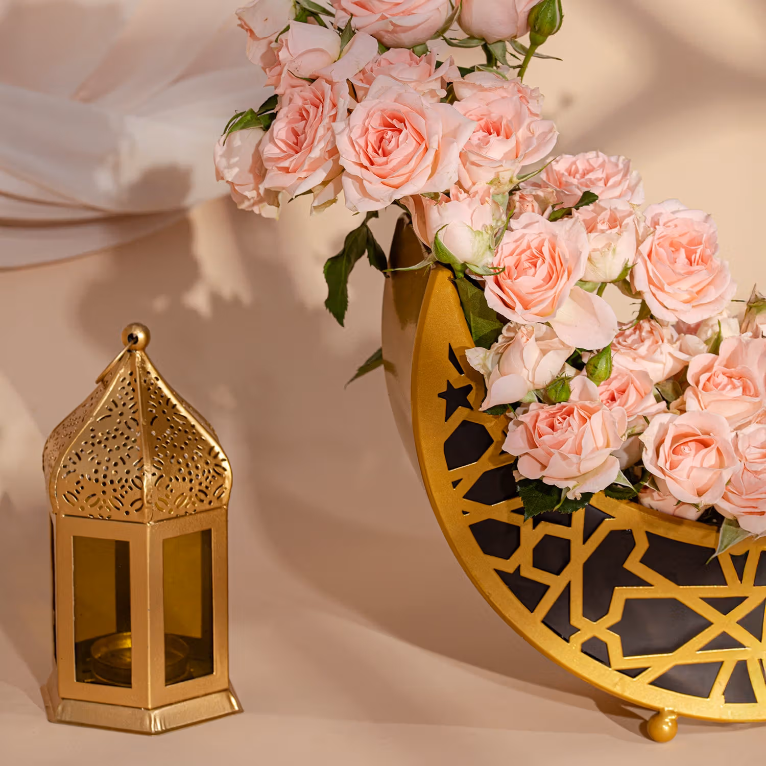 Eid Golden Glow Crescent with Peach Roses and Elegant Topper