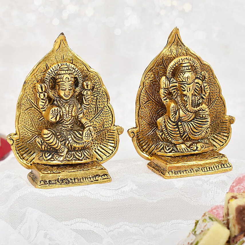 Laxmi Ganesha Idol with Mix Sweets
