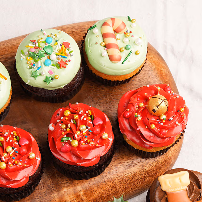 Merry Christmas Delicious Cupcakes 12 Pcs