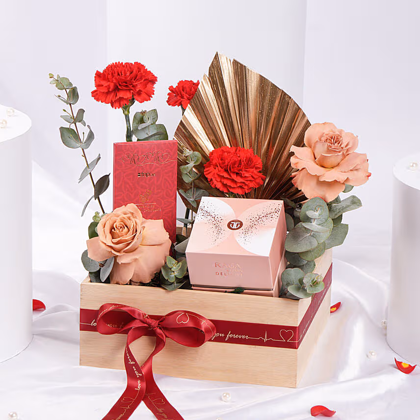 Timeless Bloom & Shine Hamper for Vday