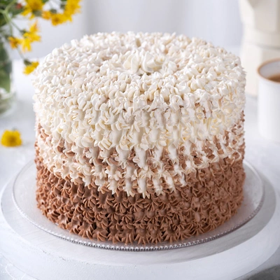 Swirly Chocolate Cream Cake