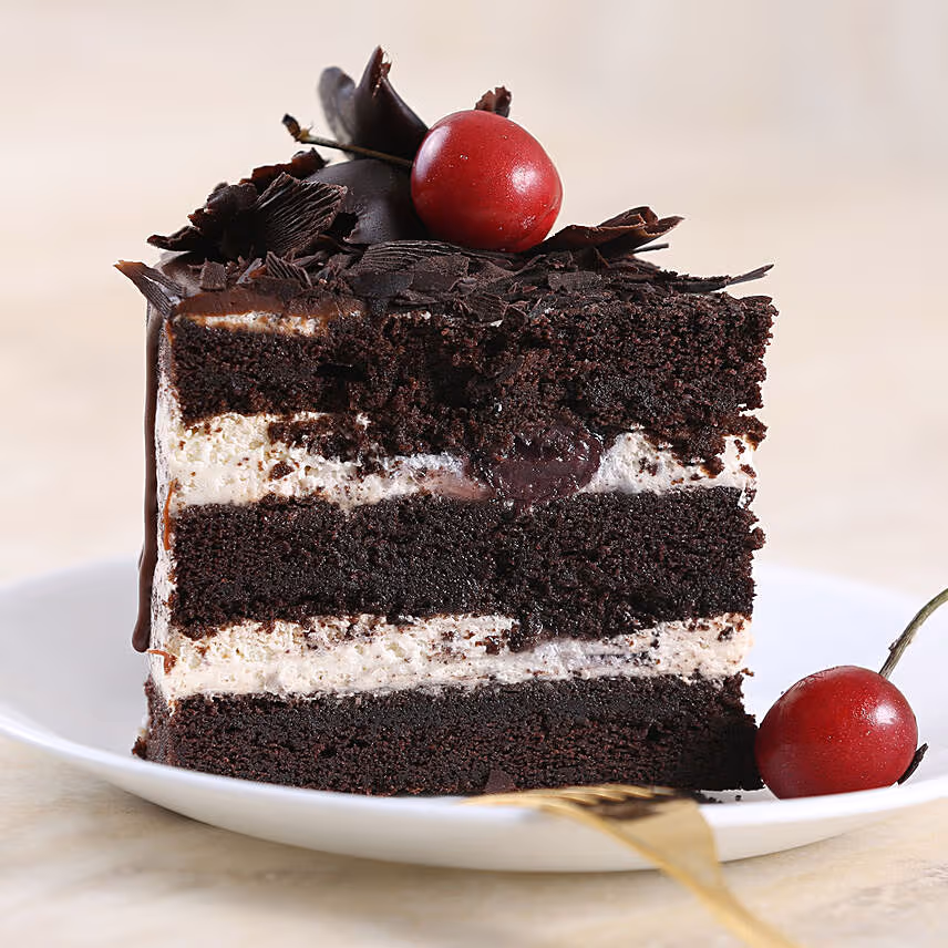 Exquisite Delicate Black Forest Cake - 4 Portion