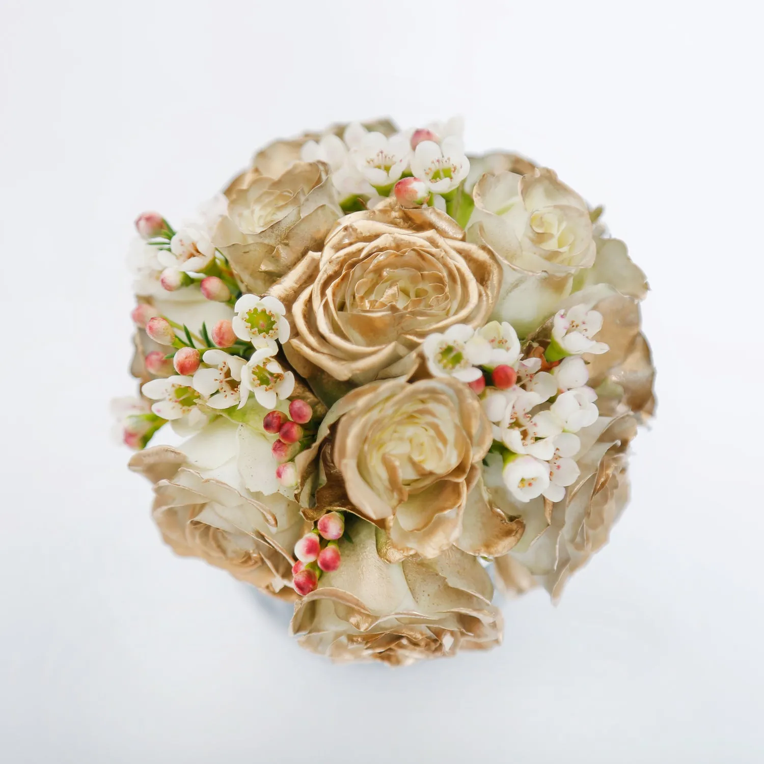 Luxurious Glow Fruit Candle with Baby Rose Arrangement