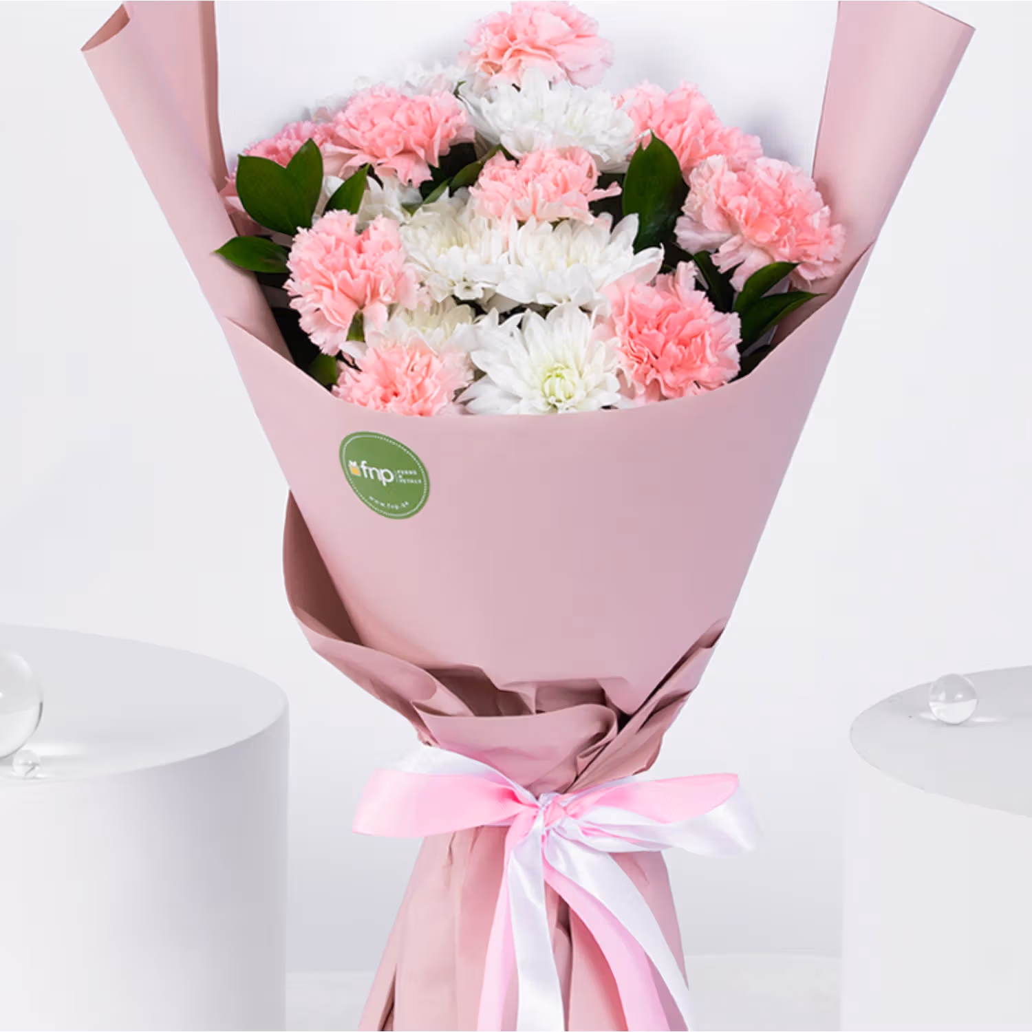 Ommi Al Habiba's Blossom Delight - A Heartfelt Floral Tribute for Mom