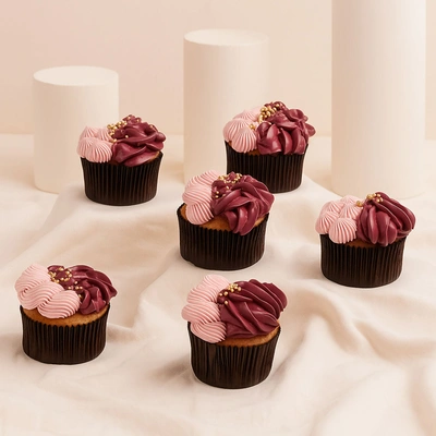 Celebratory Cupcake Set 6 Pieces Red Velvet