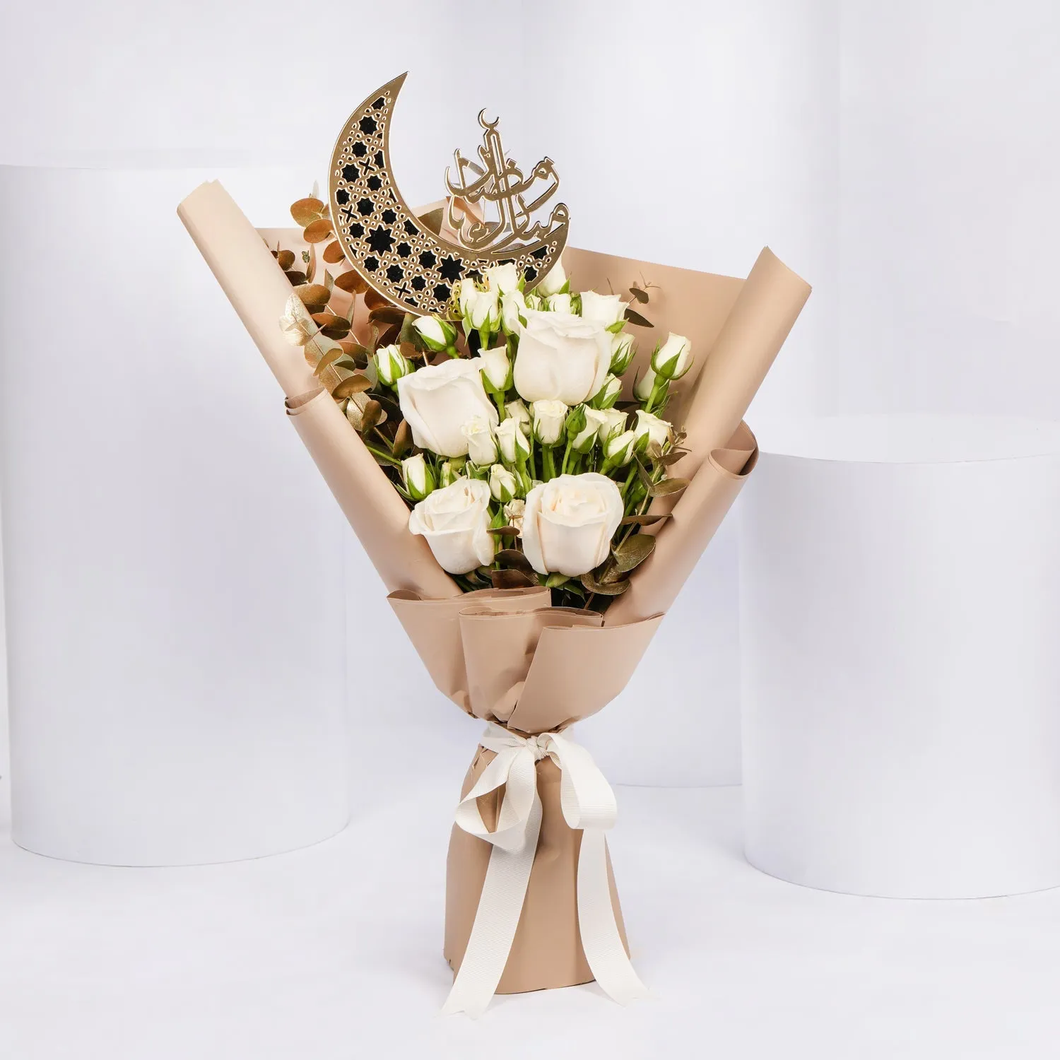 Elegant White Rose Bouquet for Ramadan Celebrations