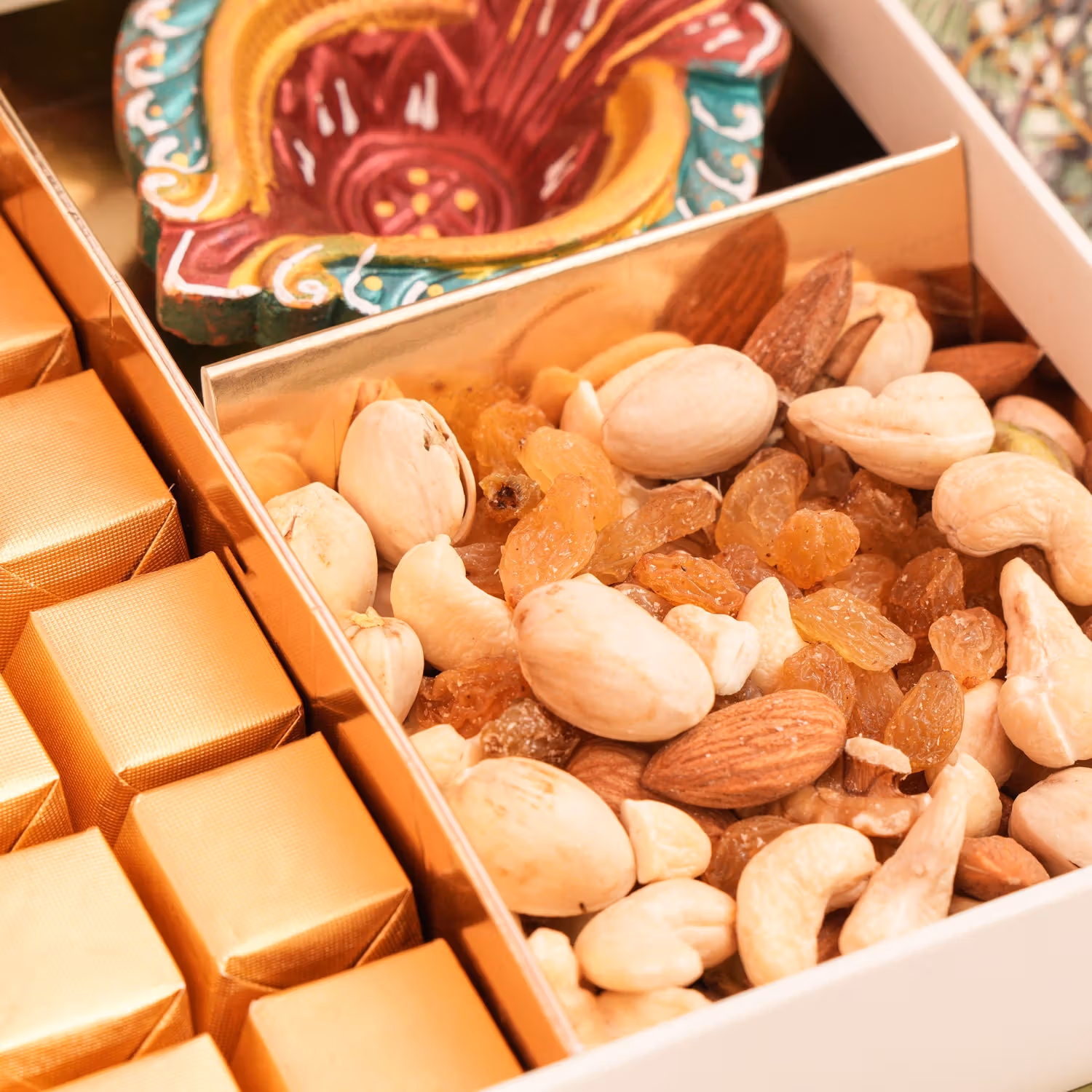 Festive Glow Delight Box