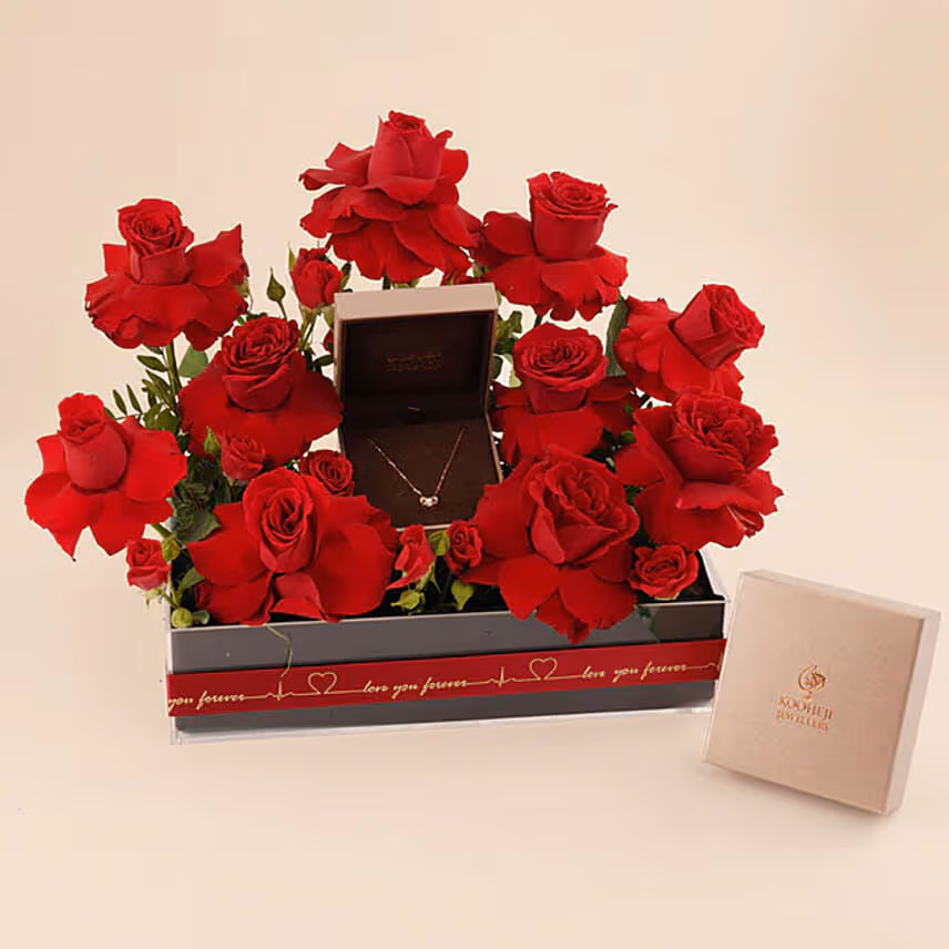 KOOHEJI Diamond Heart Gold Necklace & Roses